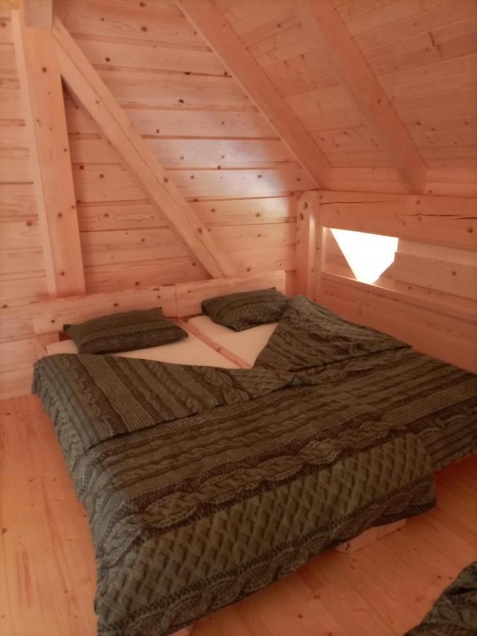 ホテル Kamp Beli Gaber Stari Trg pri Lozu エクステリア 写真