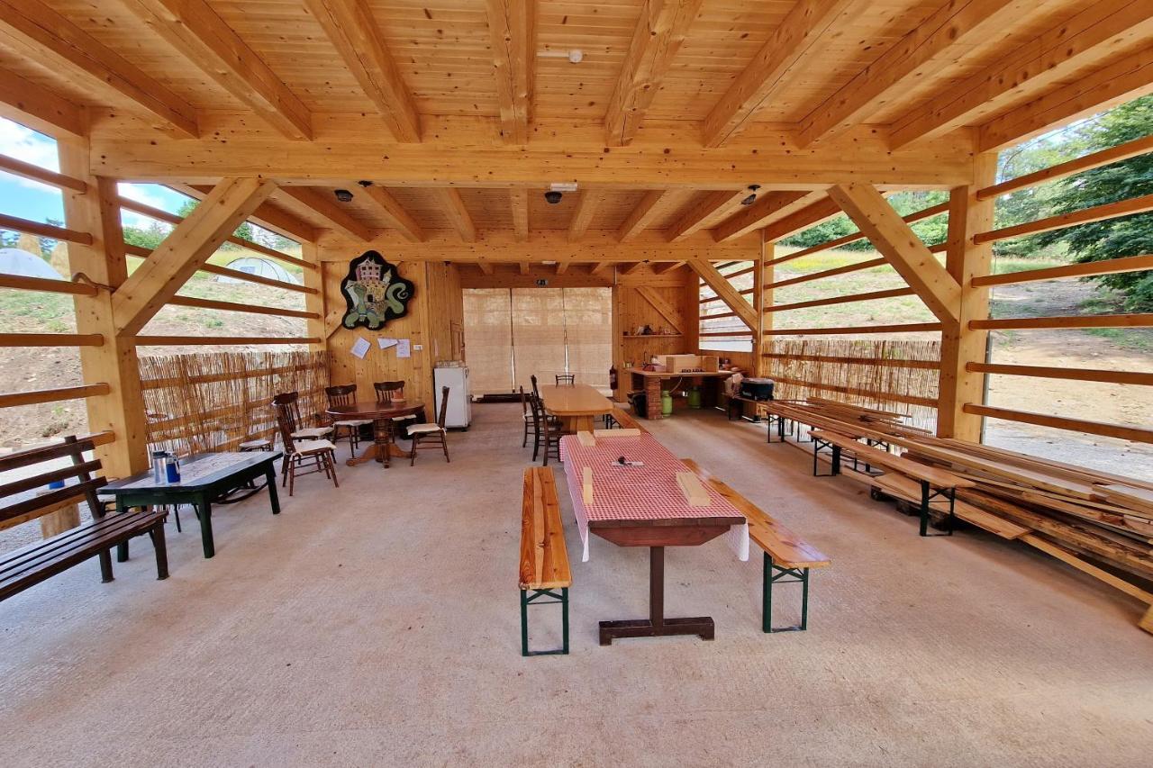 ホテル Kamp Beli Gaber Stari Trg pri Lozu エクステリア 写真