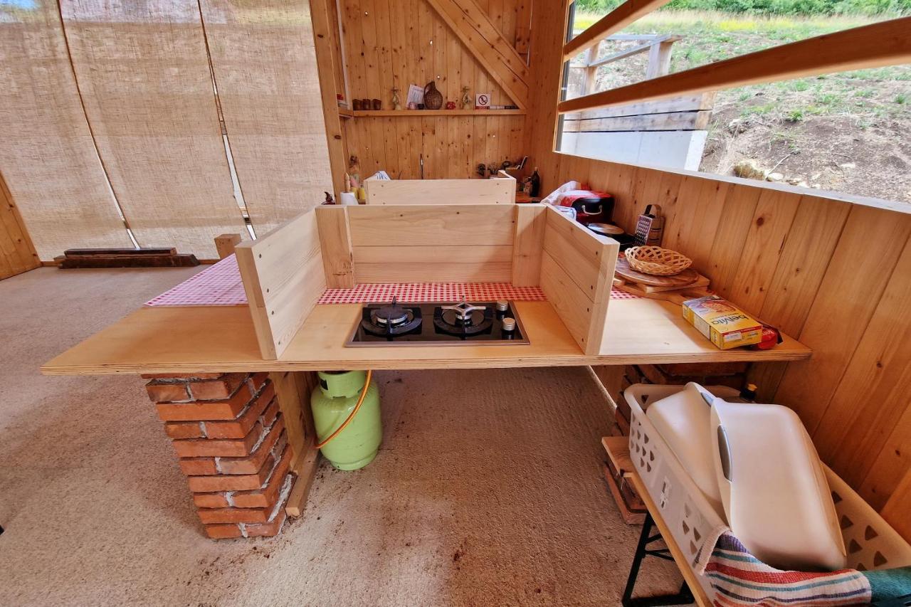 ホテル Kamp Beli Gaber Stari Trg pri Lozu エクステリア 写真