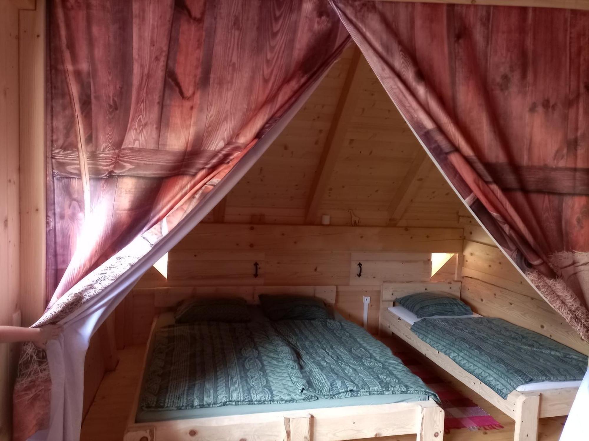 ホテル Kamp Beli Gaber Stari Trg pri Lozu エクステリア 写真